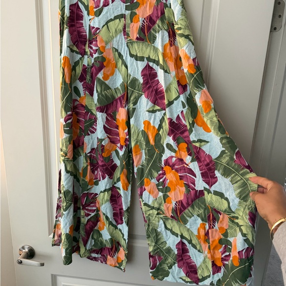 Kendall & Kylie Tropical Wide-Leg Pants - Picture 3 of 5